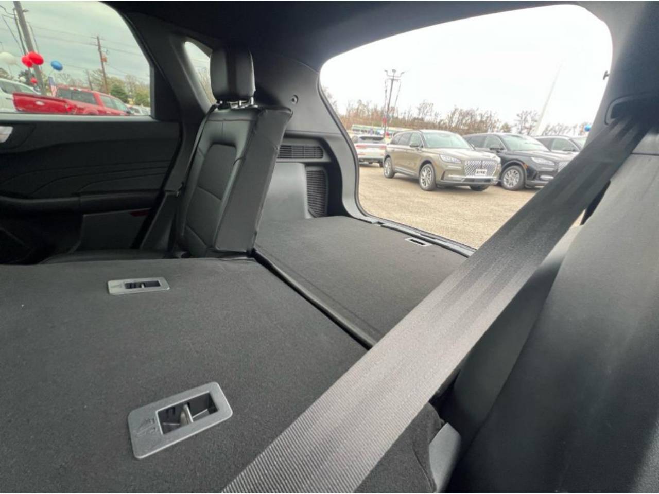 2025 Ford Escape ST-Line Select - Photo 28
