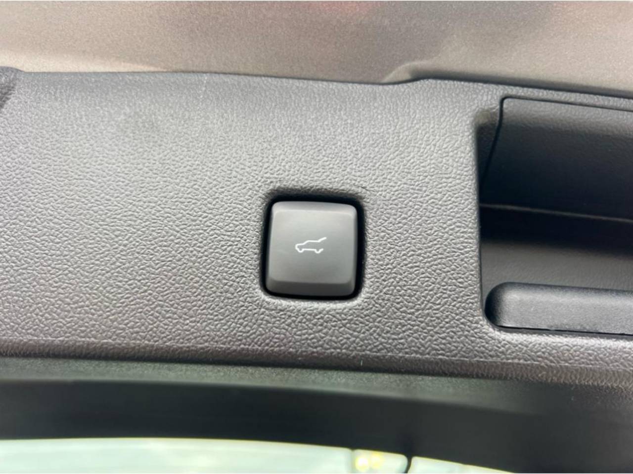 2025 Ford Escape ST-Line Select - Photo 34