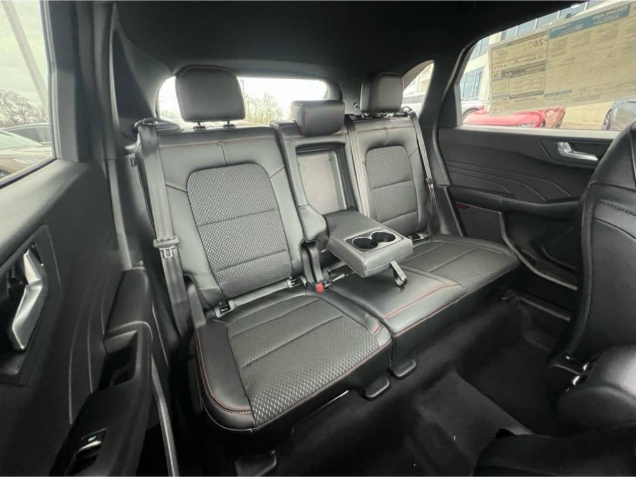 2025 Ford Escape ST-Line Select - Photo 36