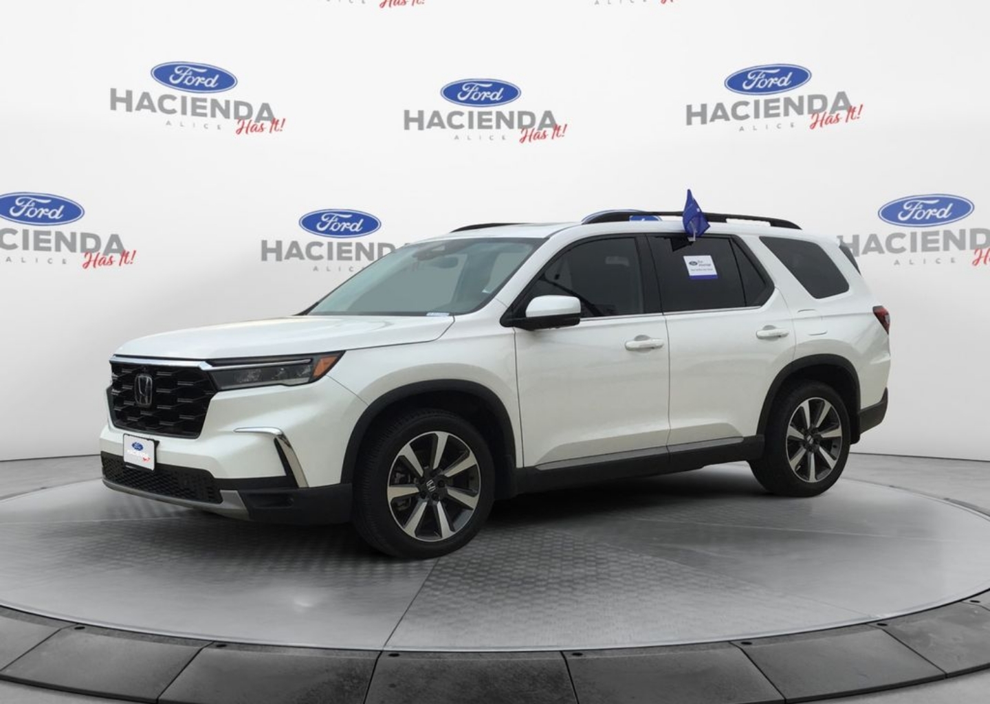 2023 Honda Pilot Elite AWD's photo