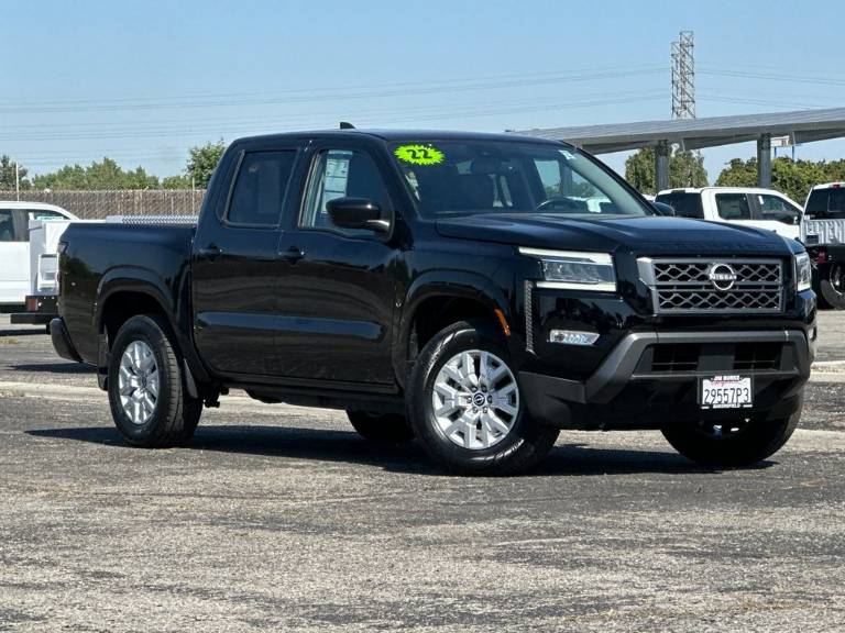 2022 Nissan Frontier SV