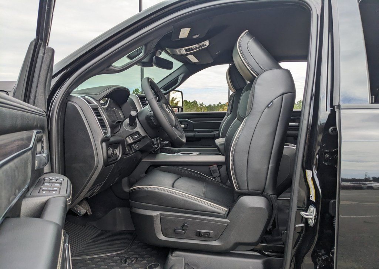 2026 RAM 2500 Laramie - Photo 38