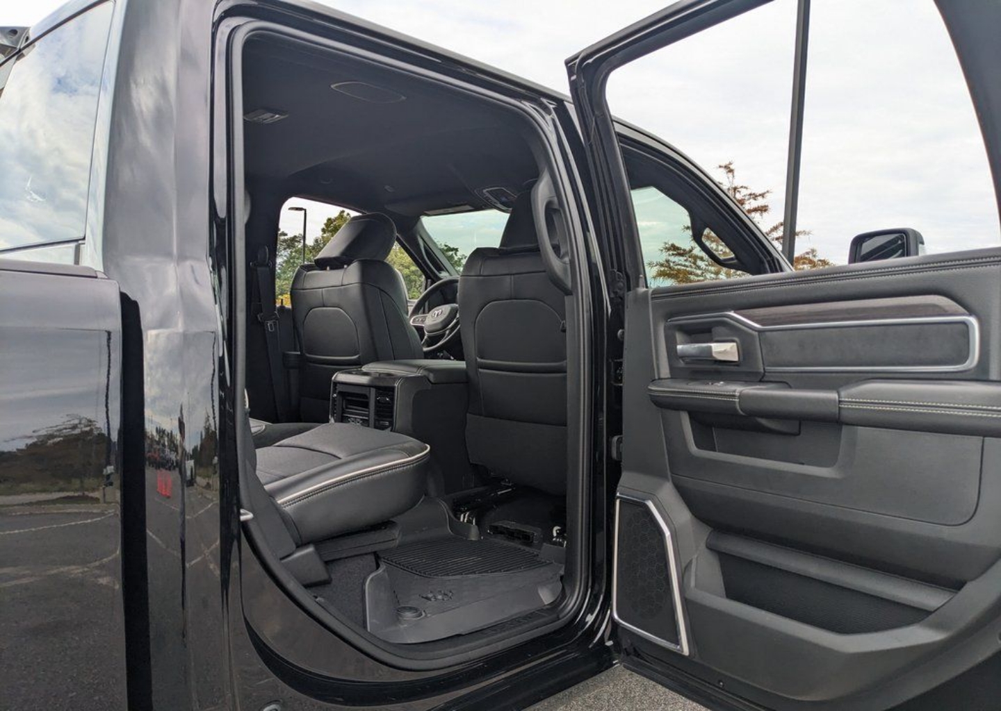 2026 RAM 2500 Laramie - Photo 46