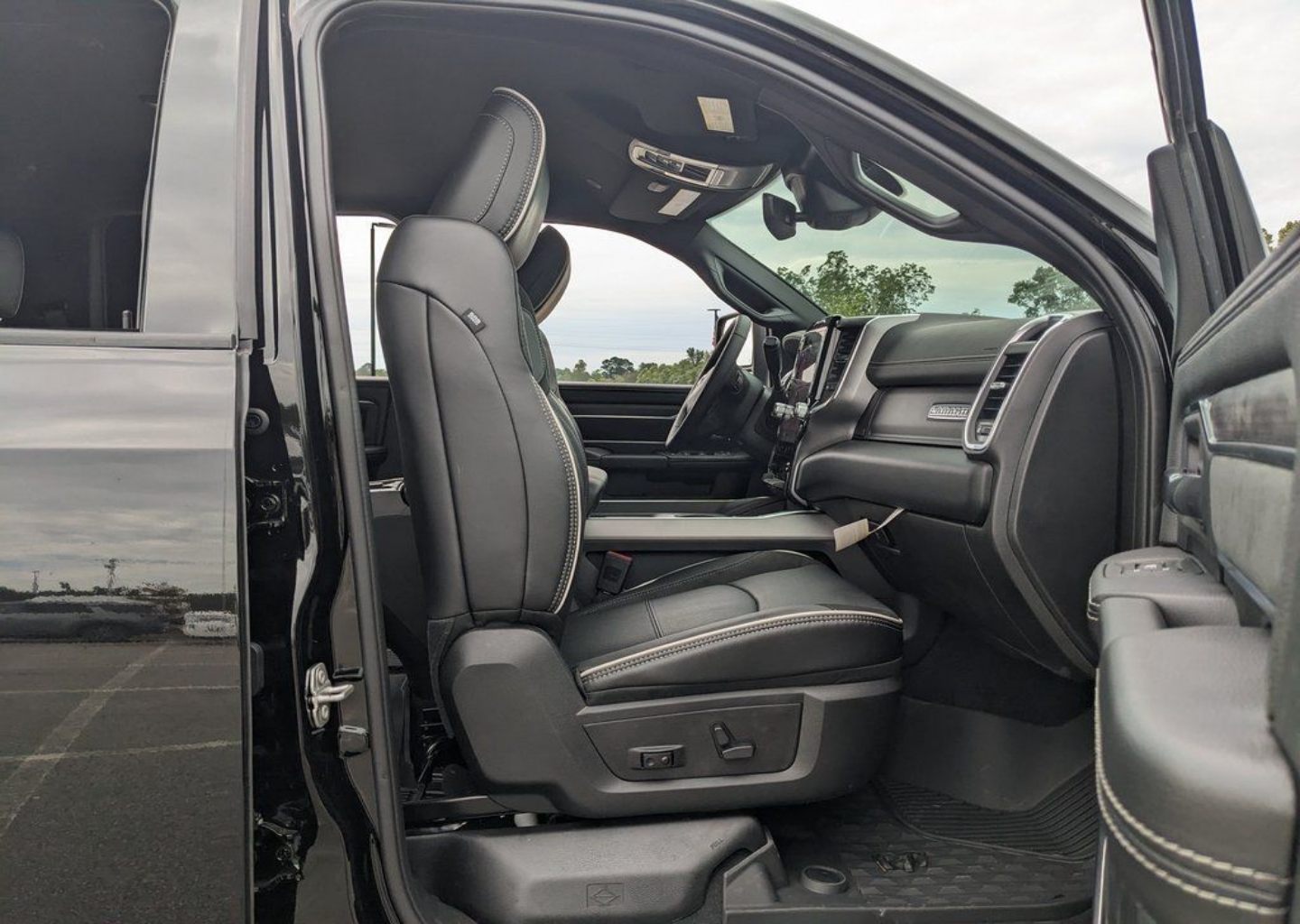 2026 RAM 2500 Laramie - Photo 48