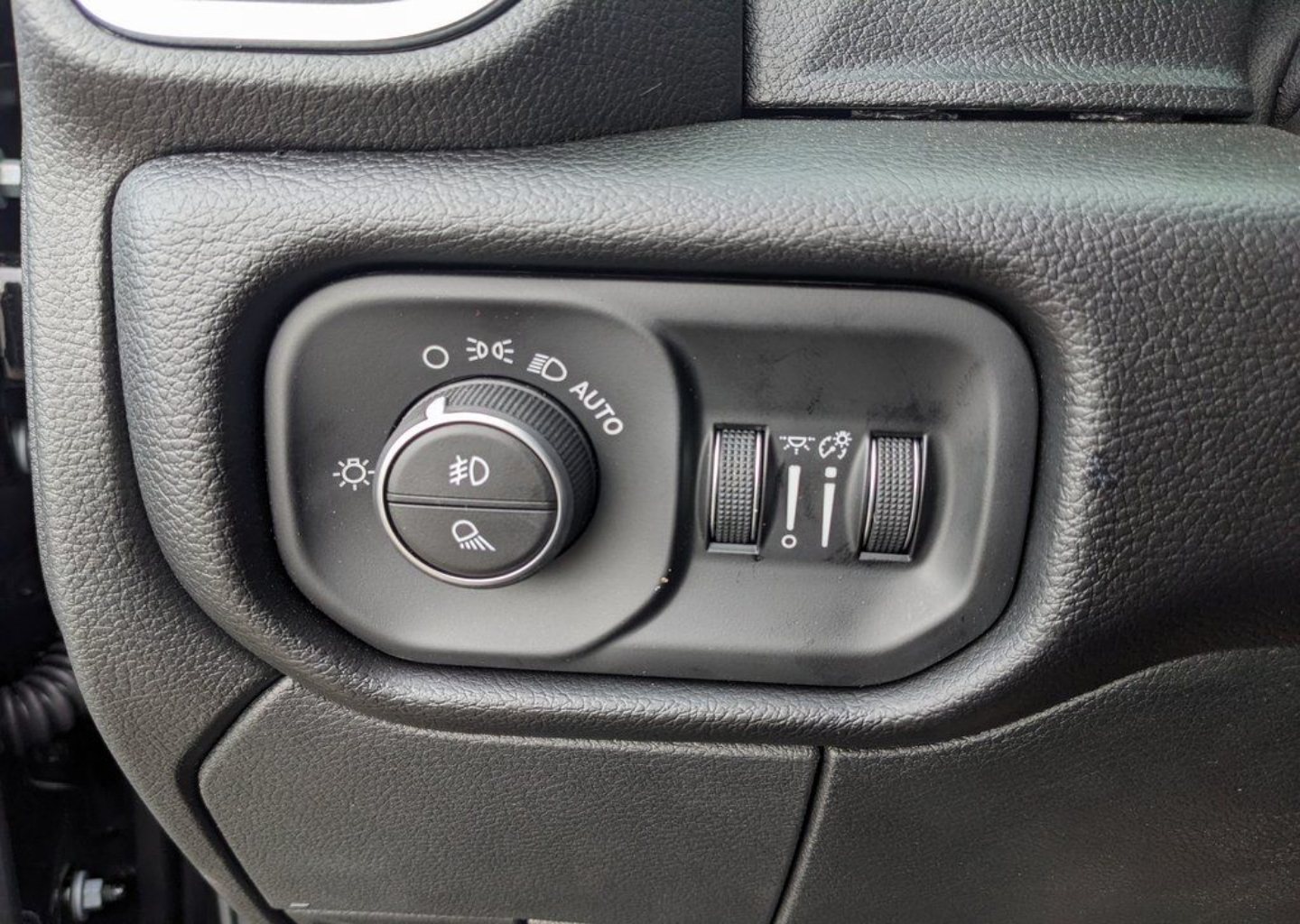 2026 RAM 2500 Laramie - Photo 51