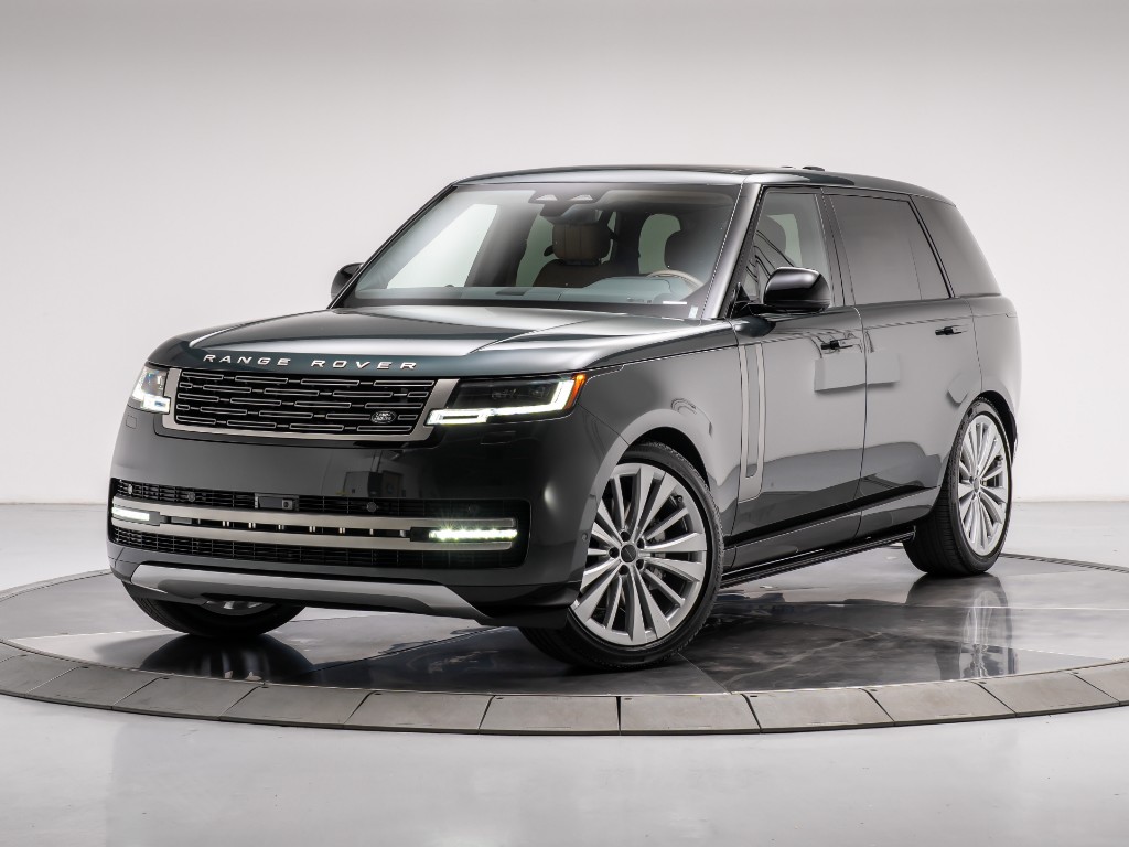 2026 Land Rover Range Rover P400 SE 7 Seat