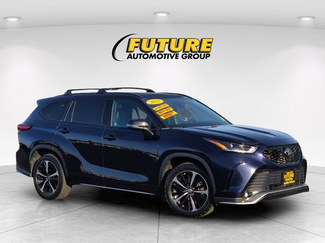 2022 Toyota Highlander XSE