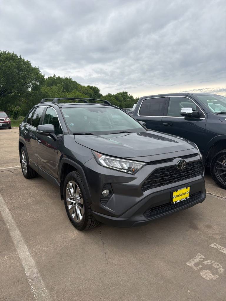 2019 Toyota RAV4 XLE Premium