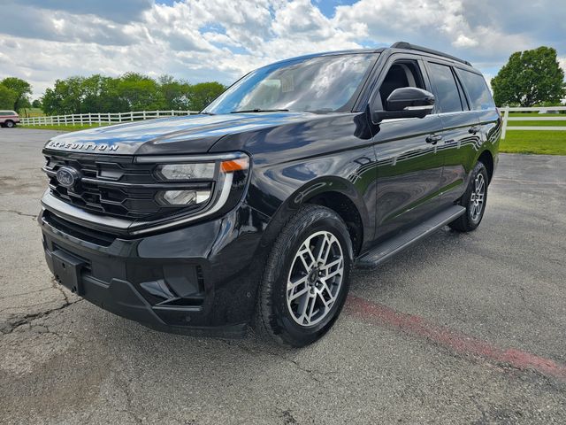 Used 2025 Ford Expedition Active with VIN 1FMJU1J89SEA22339 for sale in Kansas City