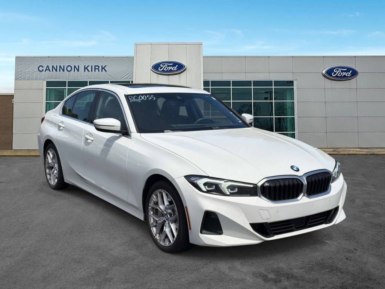 2025 BMW 3 Series 330i Sedan's photo