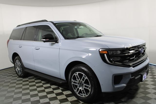 2025 Ford Expedition Active 4x4's photo