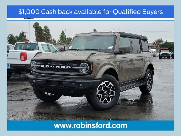2025 Ford Bronco Outer Banks