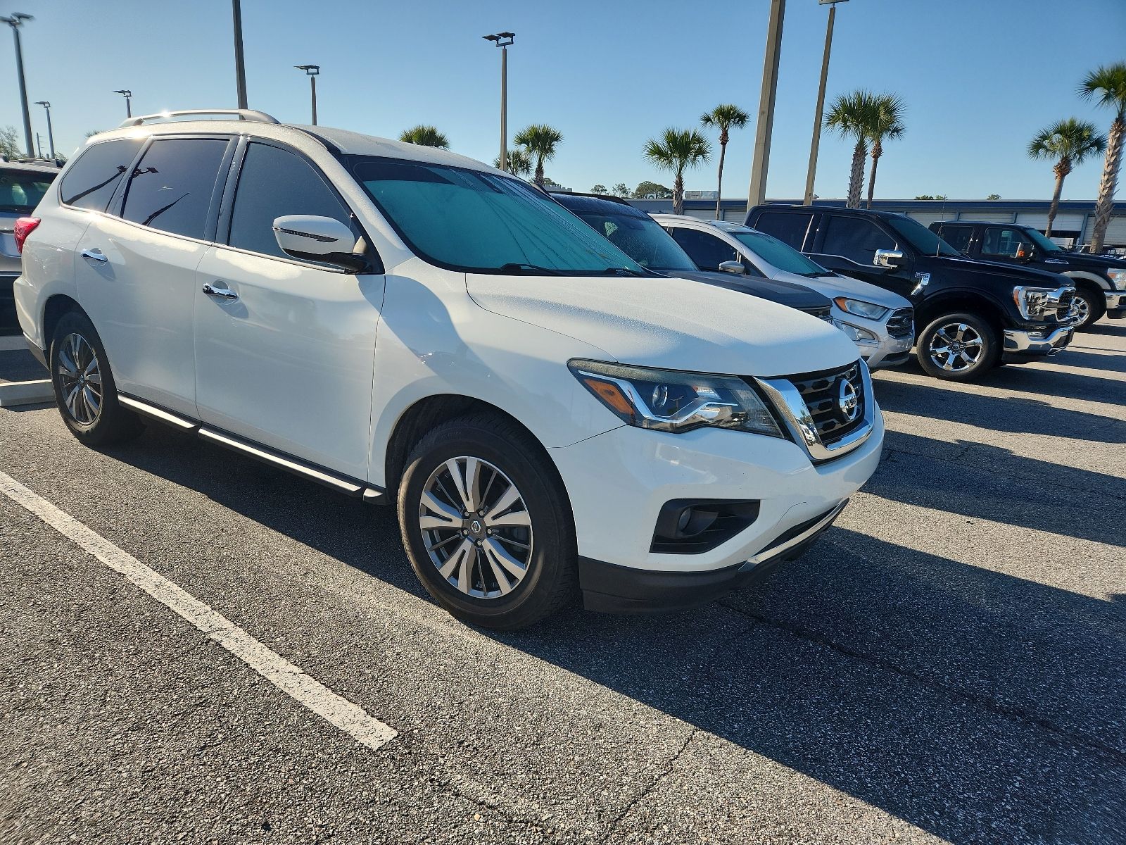 2019 Nissan Pathfinder SV