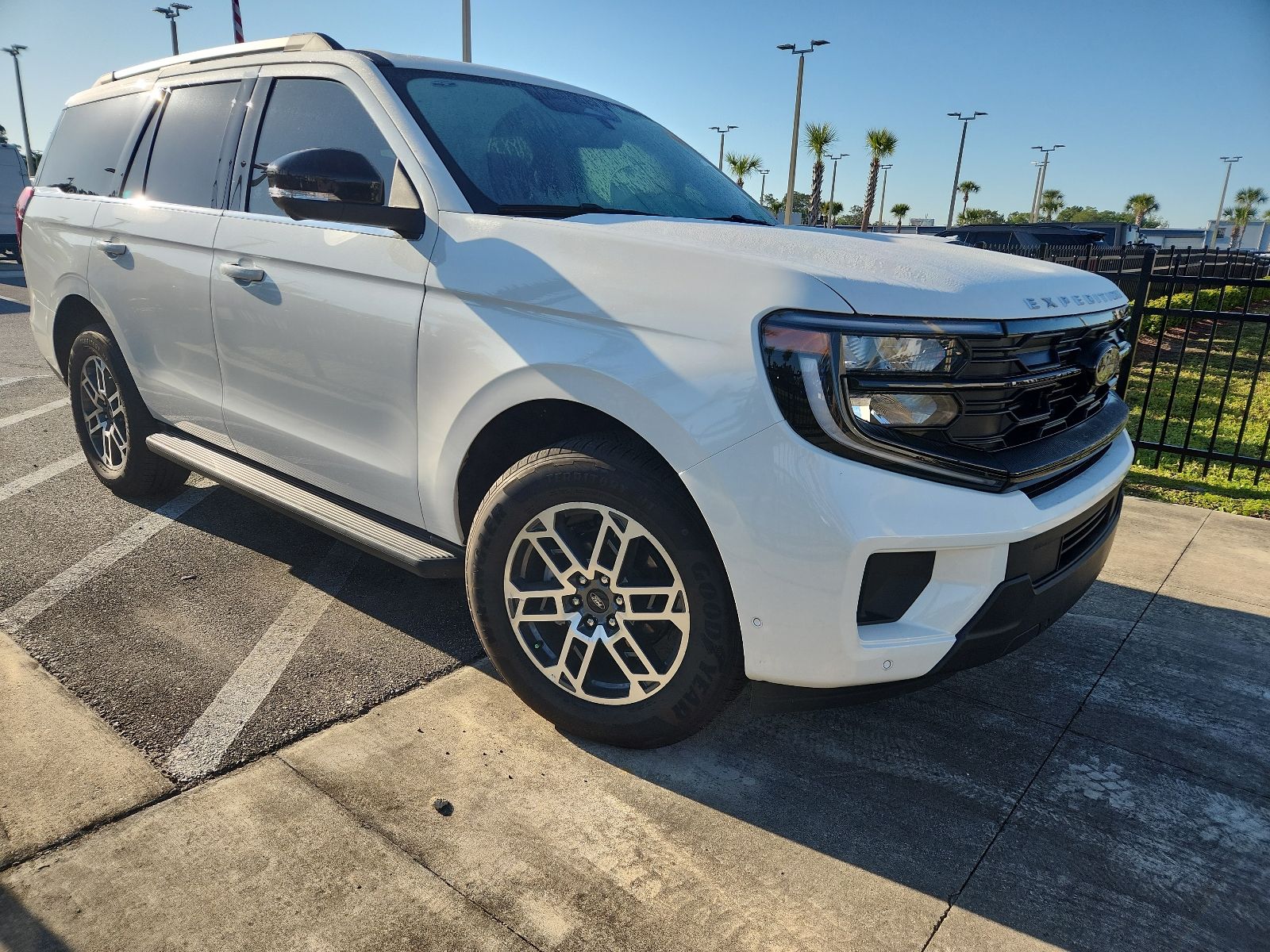 2025 Ford Expedition Active