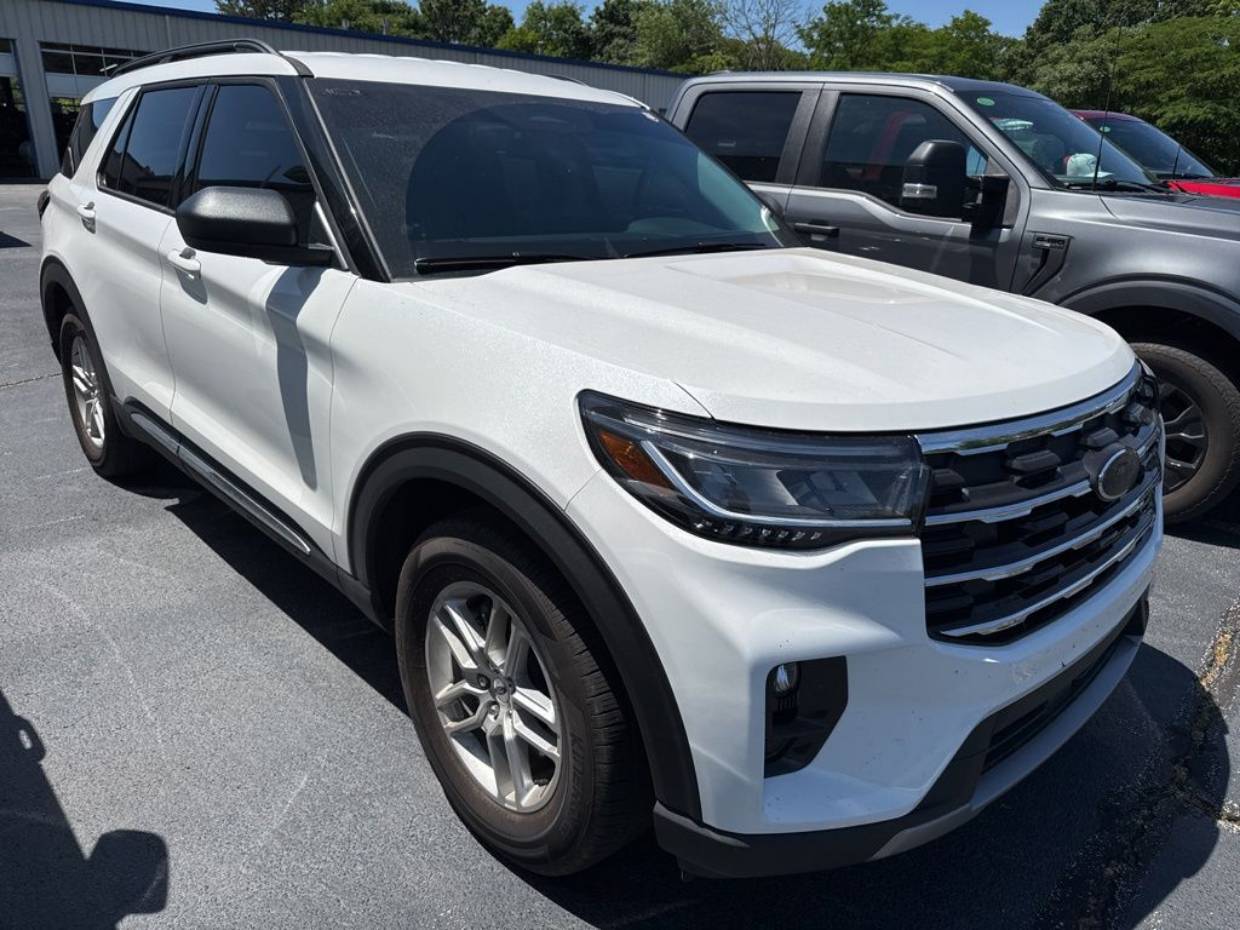 2025 Ford Explorer