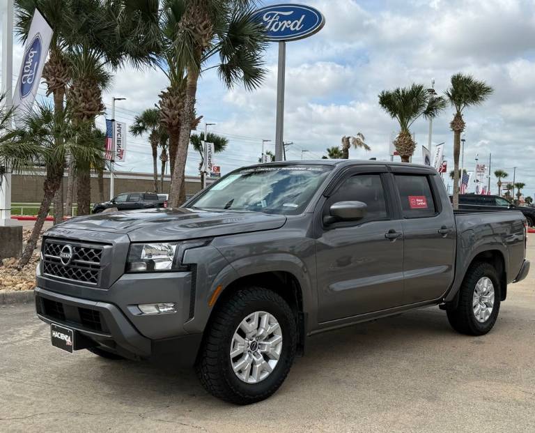 2024 Nissan Frontier SV