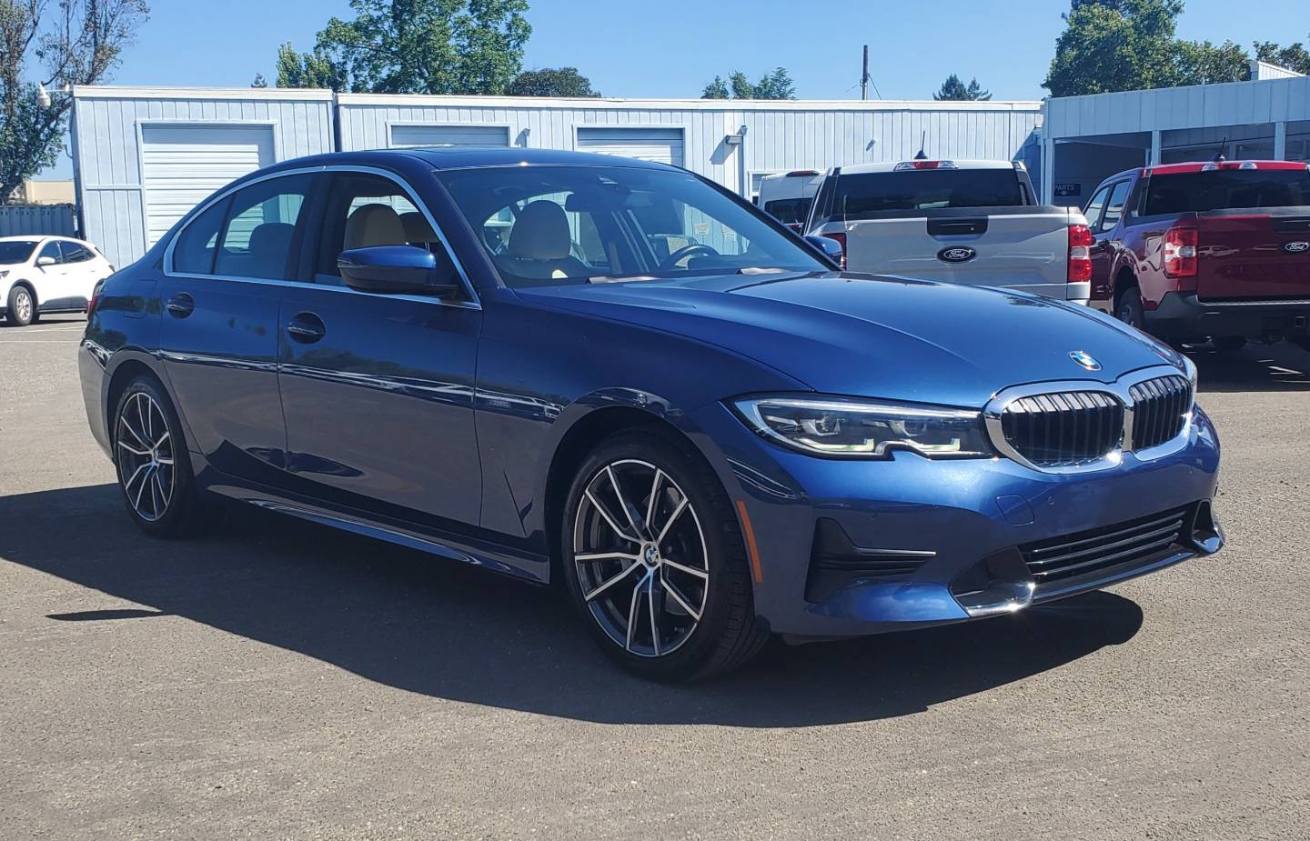 2022 BMW 3 Series 330i Sedan's photo