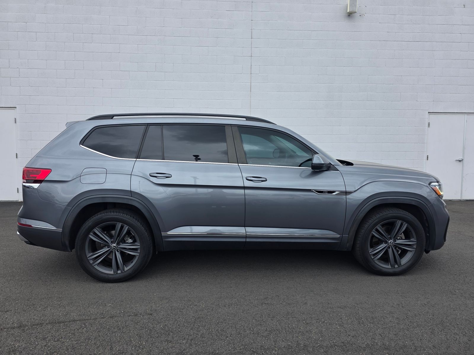2021 Volkswagen Atlas SE w/Tech R-Line