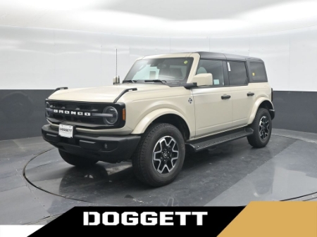 2026 Ford Bronco Outer Banks
