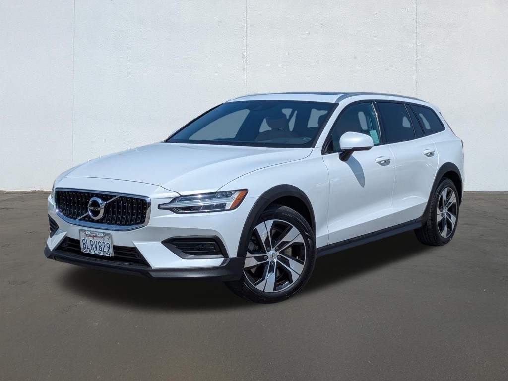 2020 Volvo V60 Cross Country T5