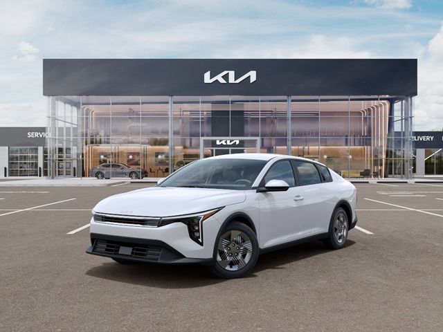 2026 Kia K4 LX AT's photo