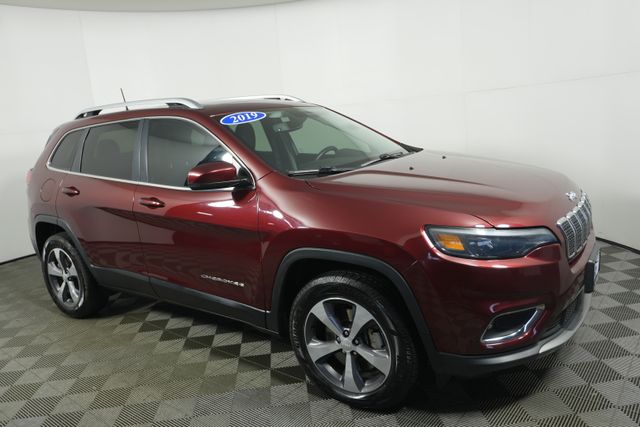 Used 2019 Jeep Cherokee Limited with VIN 1C4PJMDX1KD409517 for sale in Kansas City