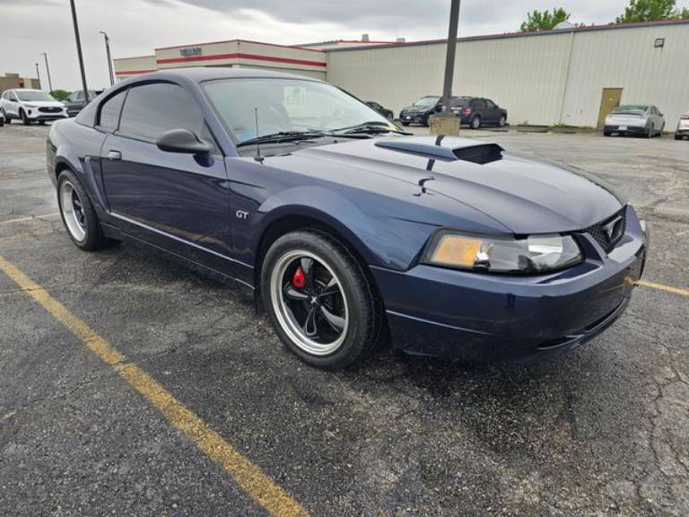 2001 Ford Mustang GT Deluxe