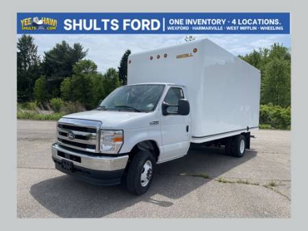 2027 Ford E-450SD Base