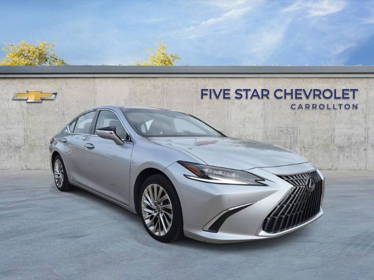 2022 Lexus ES 300H Ultra Luxury
