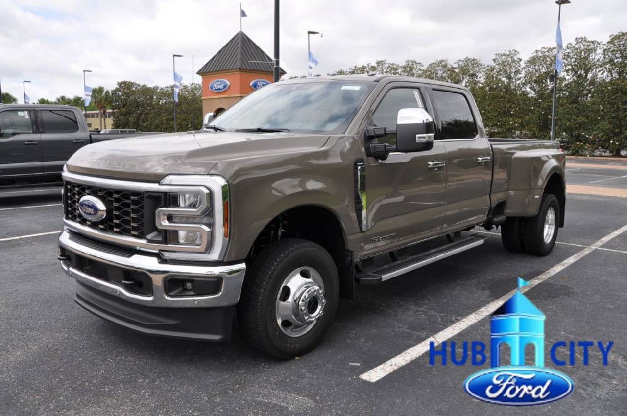 2026 Ford F-350 Lariat 4x4 Crew Cab 8' Box DRW's photo