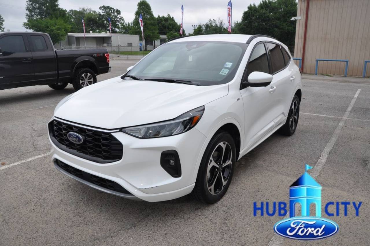 2024 Ford Escape ST-Line Select AWD 2.0L's photo