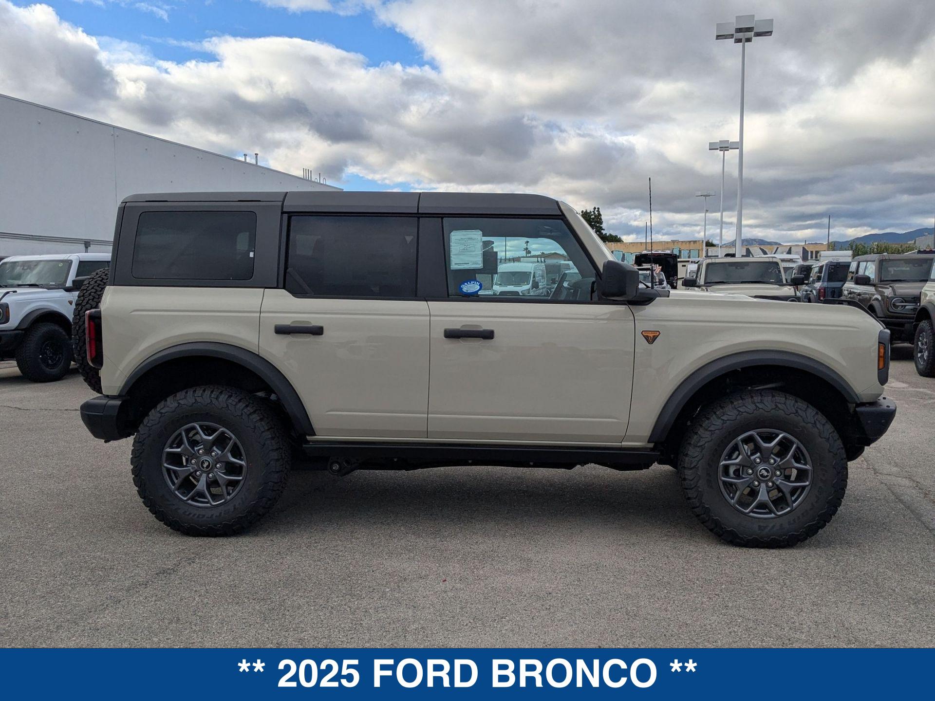 2025 Ford Bronco 4-Door Badlands - Photo 6