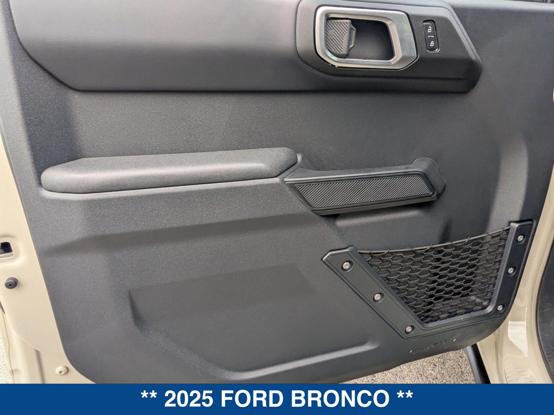2025 Ford Bronco 4-Door Badlands - Photo 10