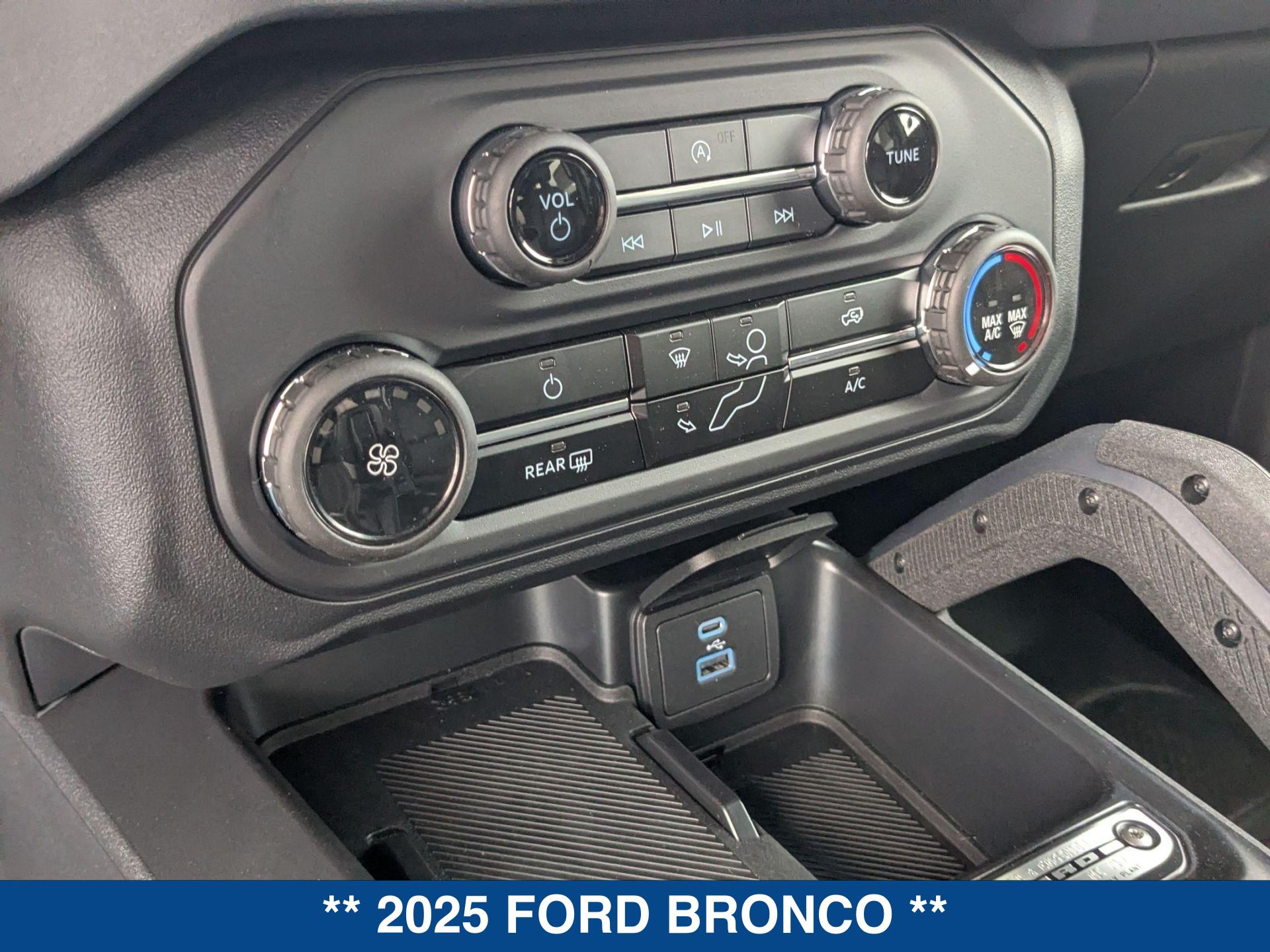 2025 Ford Bronco 4-Door Badlands - Photo 16