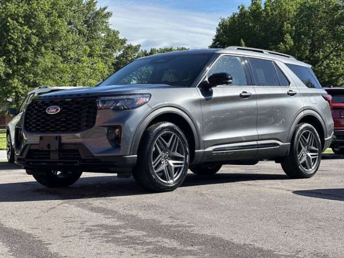 2026 Ford Explorer ST-Line