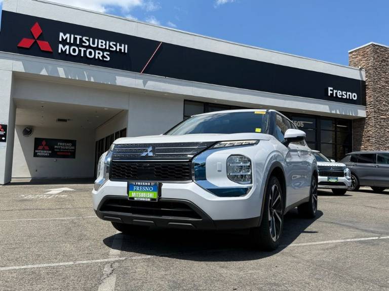 2022 Mitsubishi Outlander ES