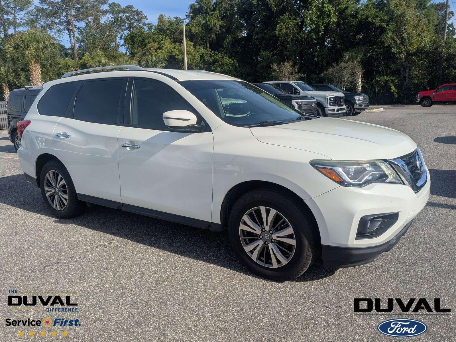 2019 Nissan Pathfinder SV
