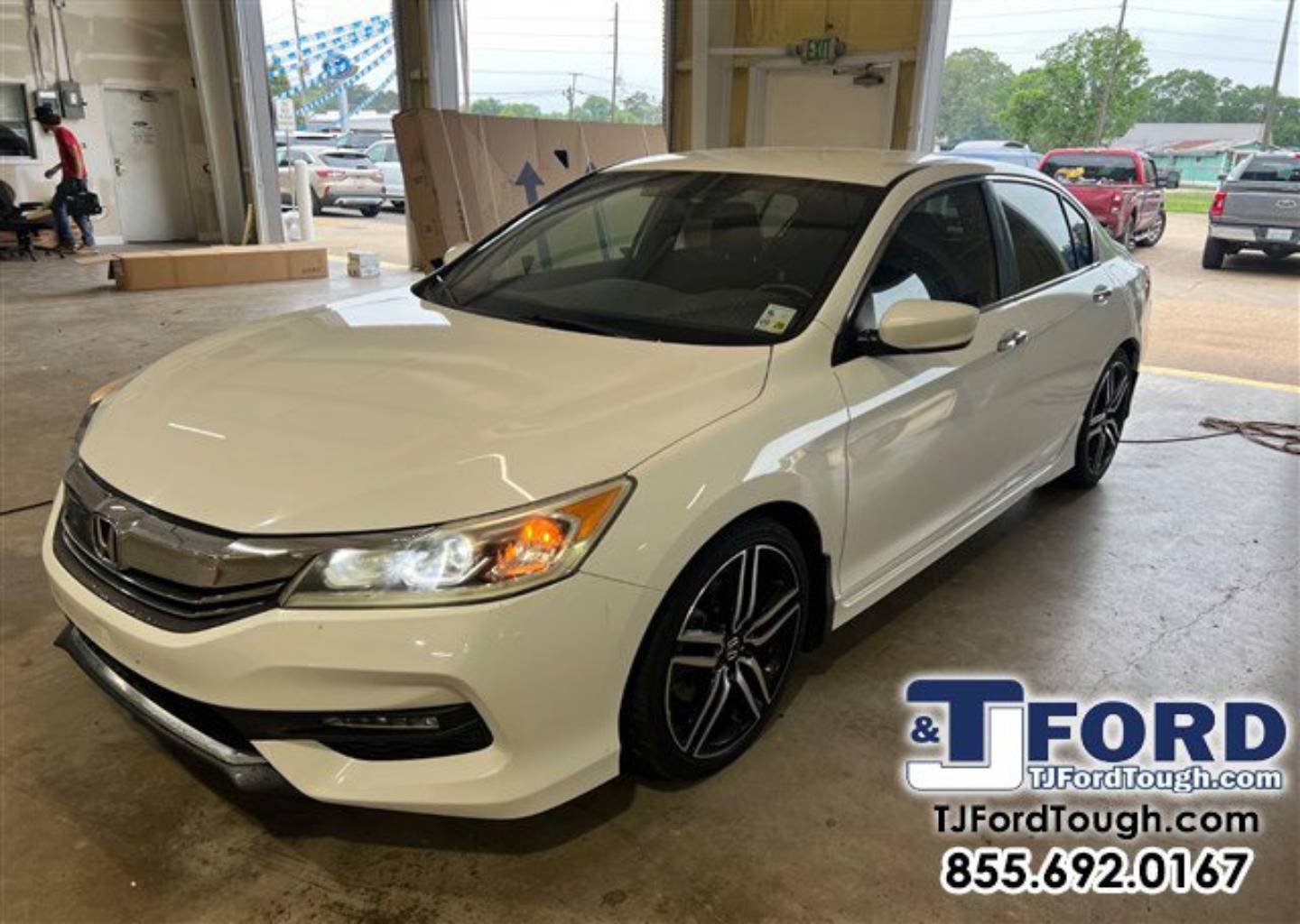 Used 2016 Honda Accord Sport with VIN 1HGCR2F56GA176087 for sale in Ville Platte, LA