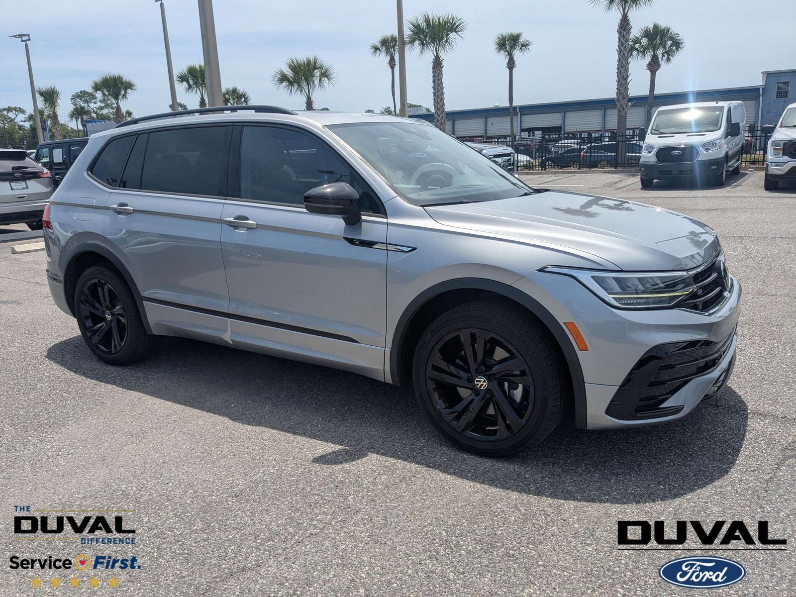 2023 Volkswagen Tiguan 2.0T SE R-Line Black