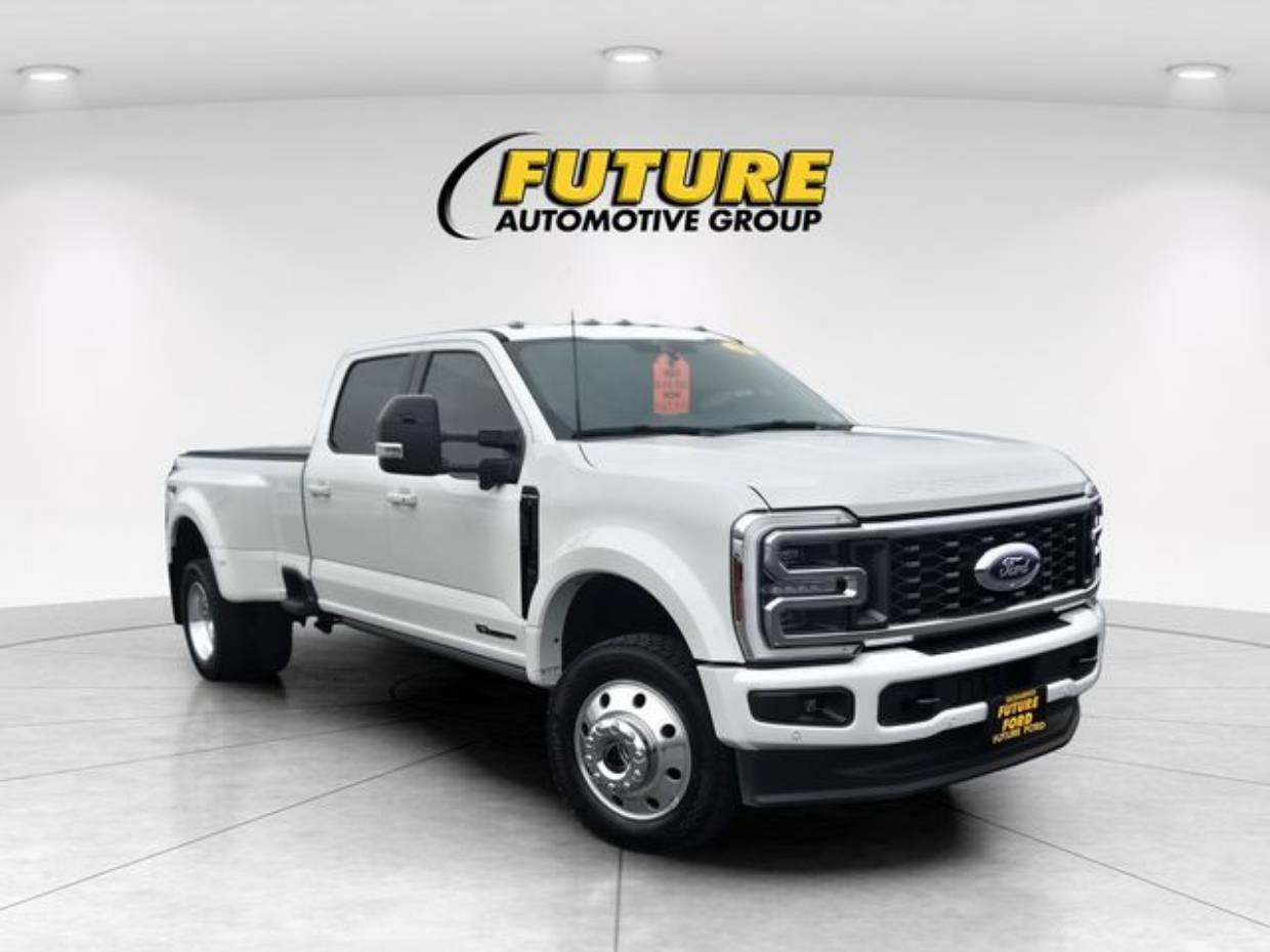 2025 Ford F-450 Platinum 4x4 Crew Cab 8' Box DRW's photo