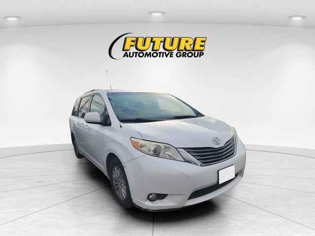 2013 Toyota Sienna XLE