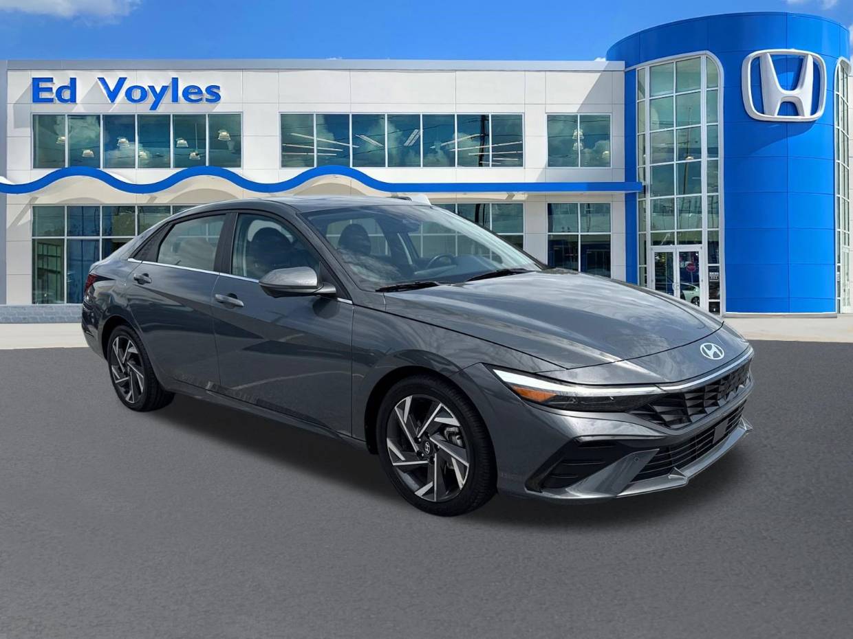 2024 Hyundai Elantra 2.0 Limited IVT's photo