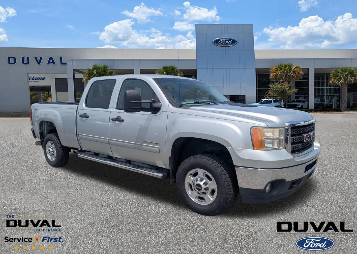 2012 GMC Sierra 4WD Crew Cab 6.5ft SLE's photo