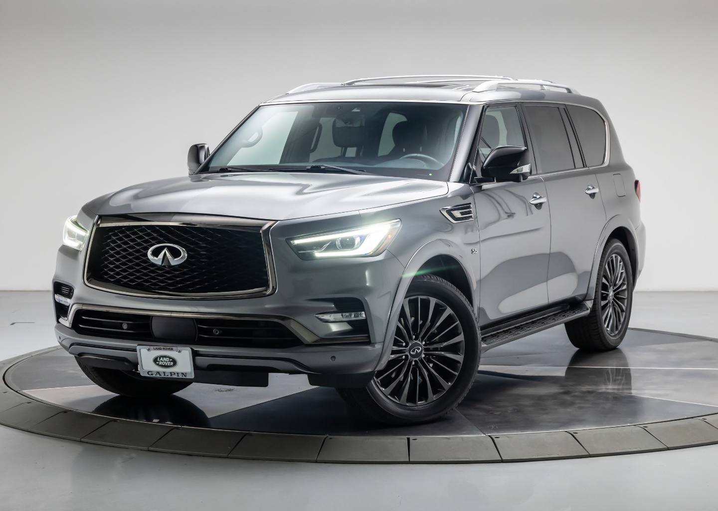 2020 INFINITI QX80 Luxe's photo