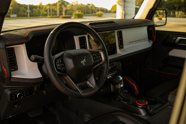 2025 Ford Bronco 2-Door Stroppe - Photo 8