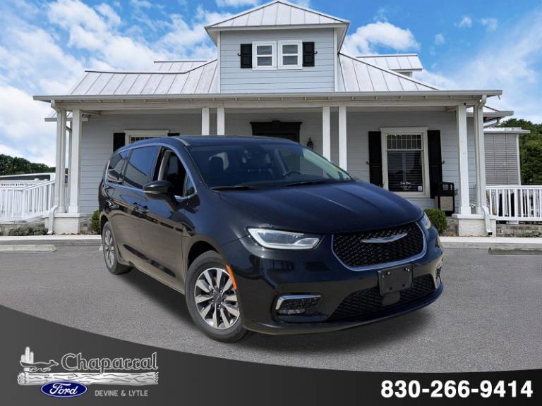 2023 Chrysler Pacifica Hybrid Touring L