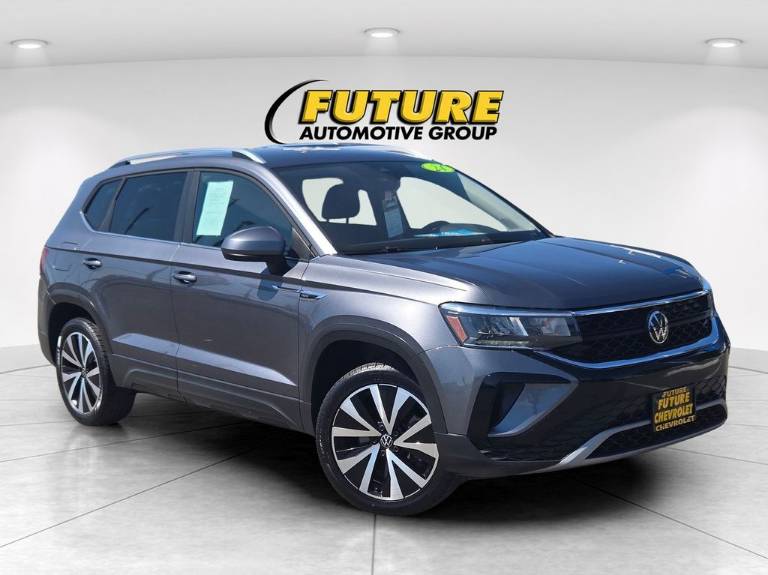 2024 Volkswagen Taos 1.5T SE