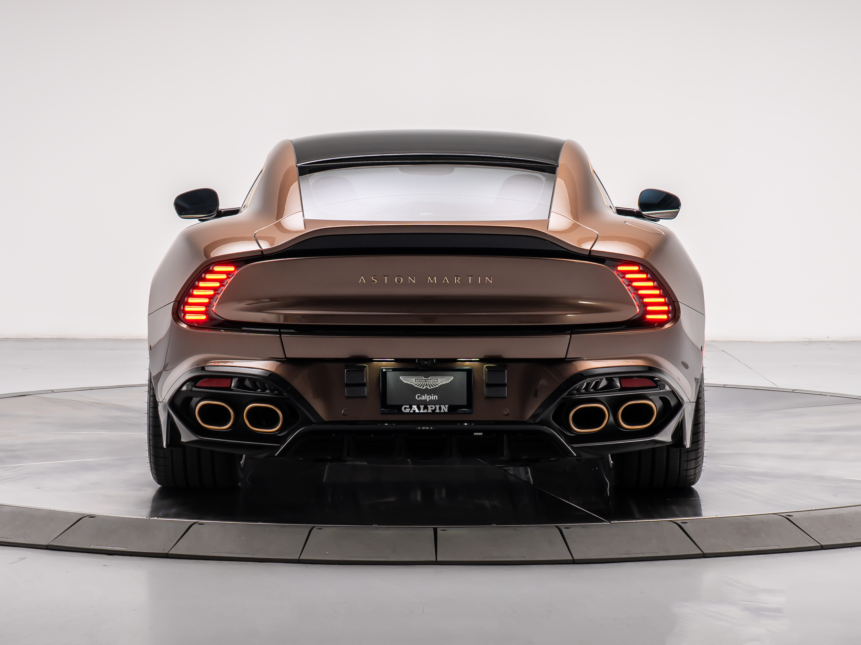 2026 Aston Martin Vanquish Base - Photo 7