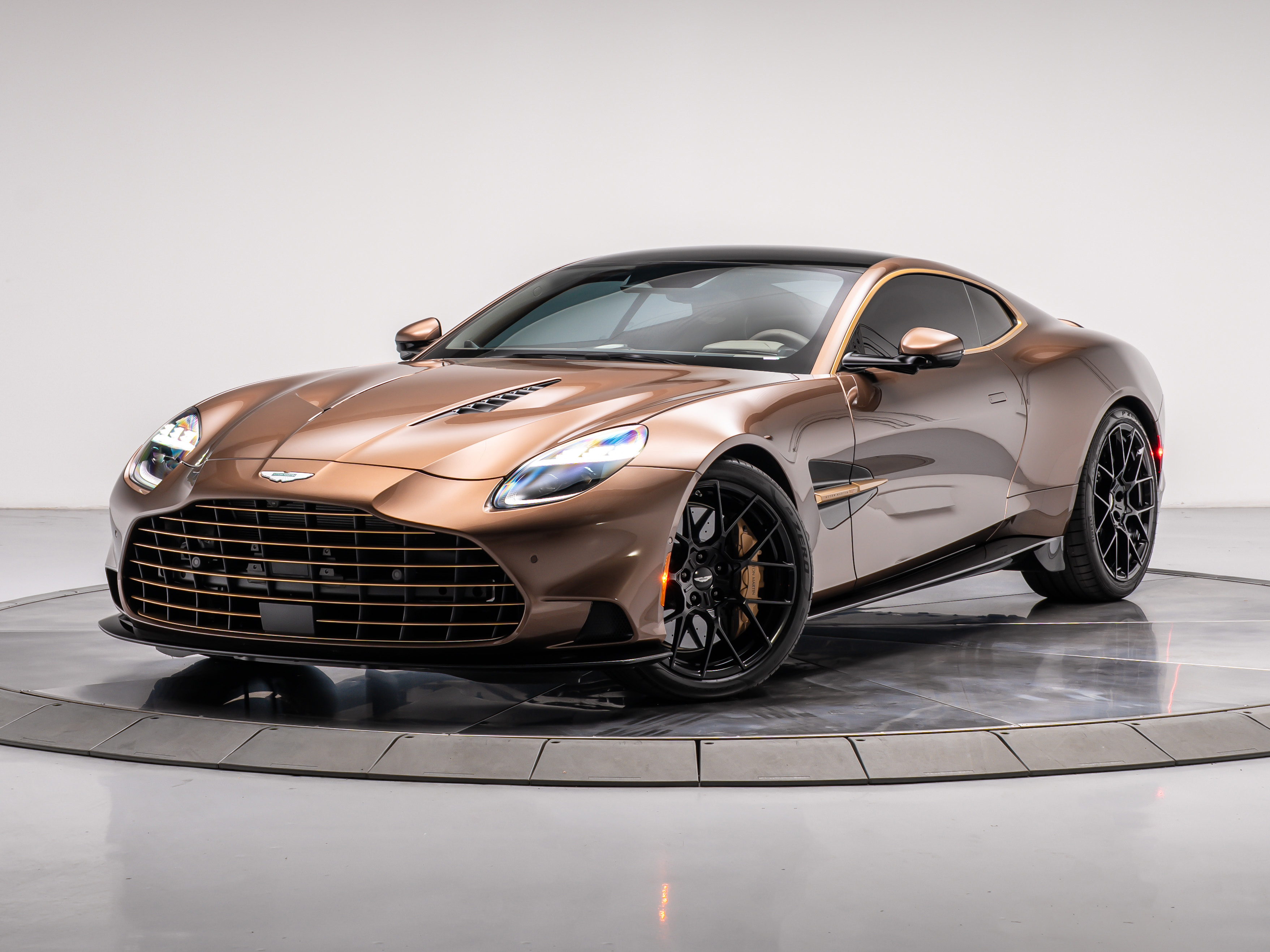 2026 Aston Martin Vanquish Base - Photo 16
