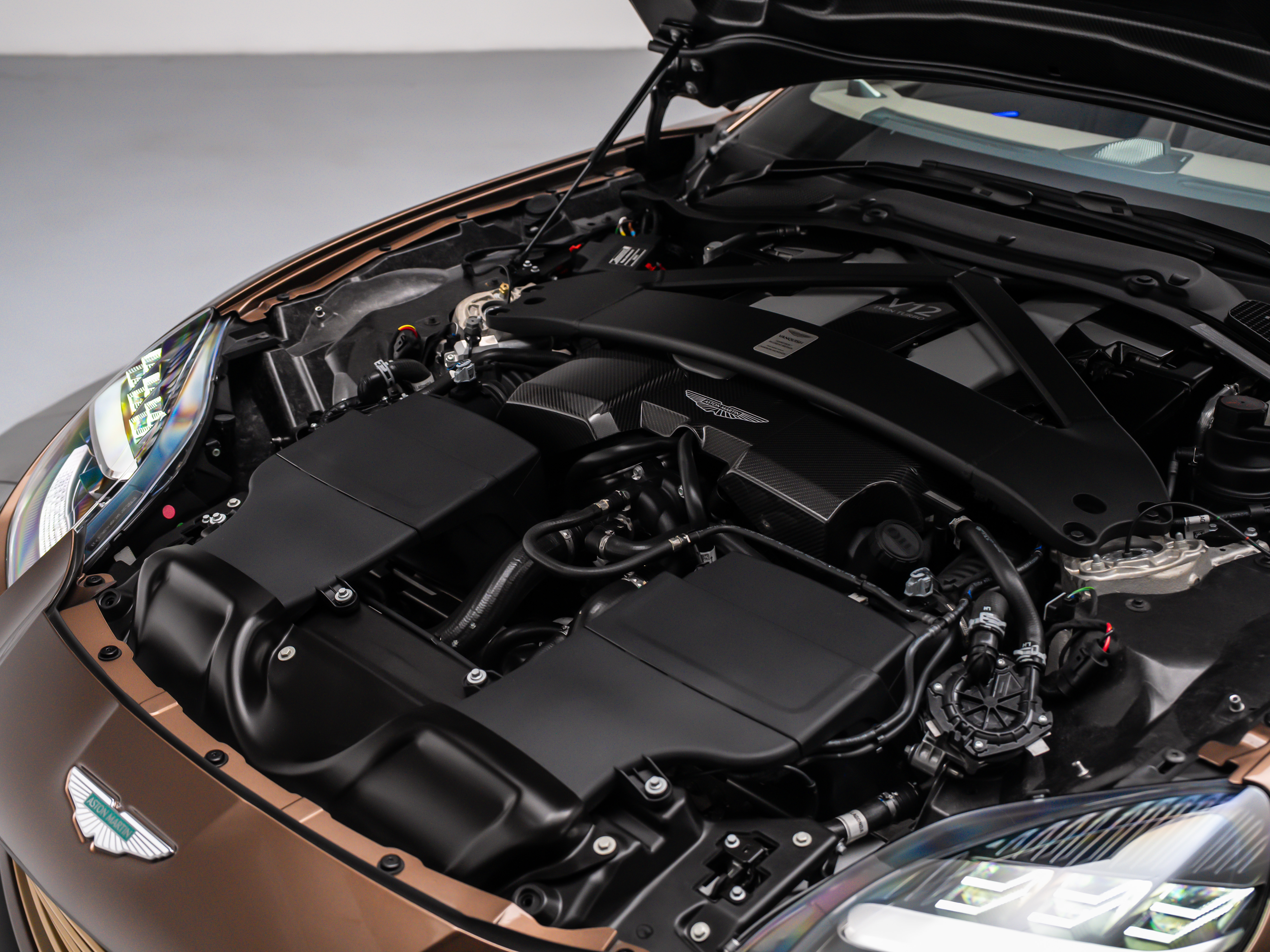 2026 Aston Martin Vanquish Base - Photo 21